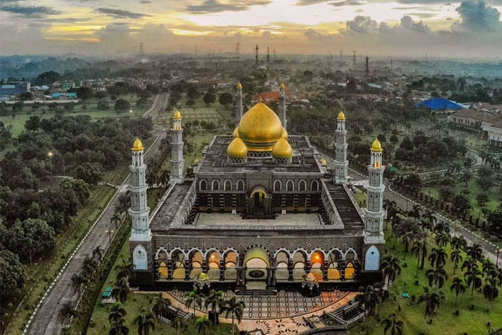 Masjid Terbesar di Indonesia 